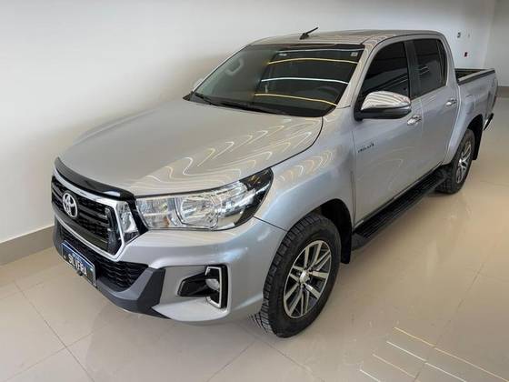 TOYOTA HILUX 2.8 SRV 4X4 CD 16V DIESEL 4P AUTOMÁTICO